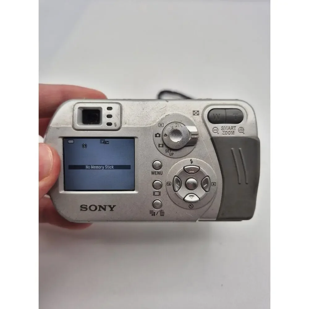 Sony Digital Camera Cybershot DSC-P32 3.2MP Silver For Parts Read Description